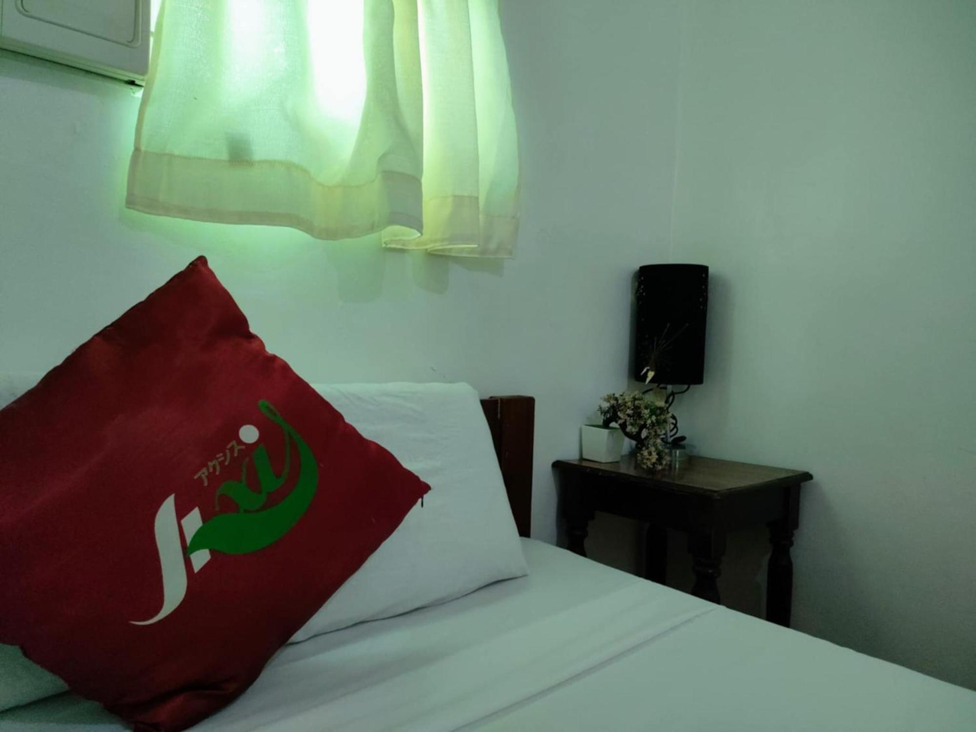 Axis Pension Hotel Île de Mactan Extérieur photo