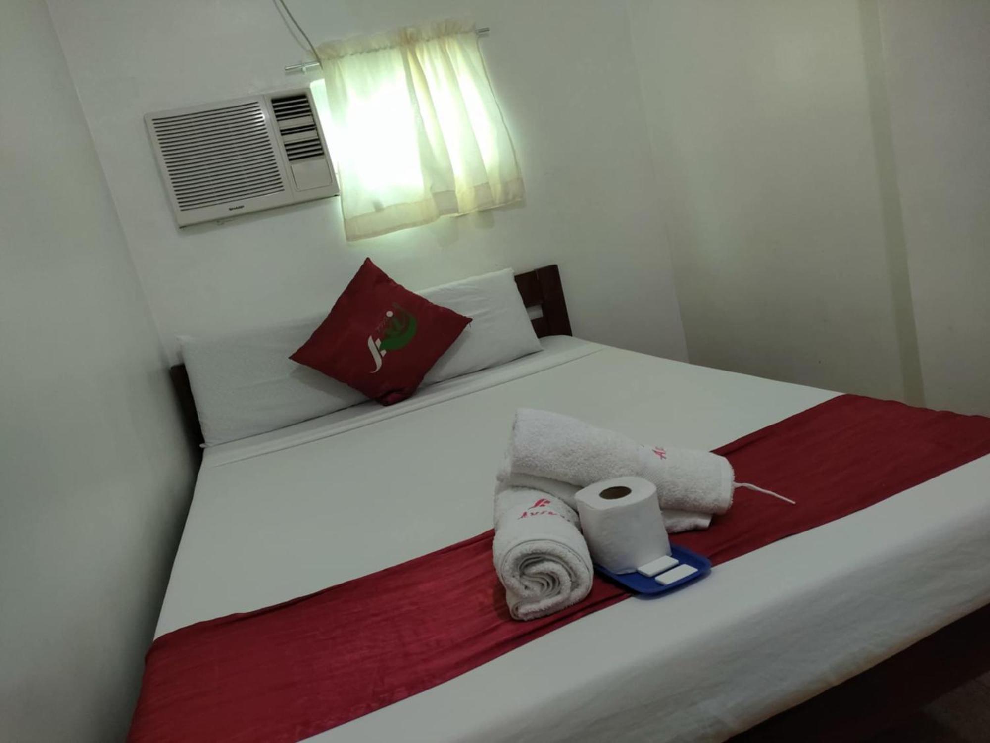 Axis Pension Hotel Île de Mactan Extérieur photo